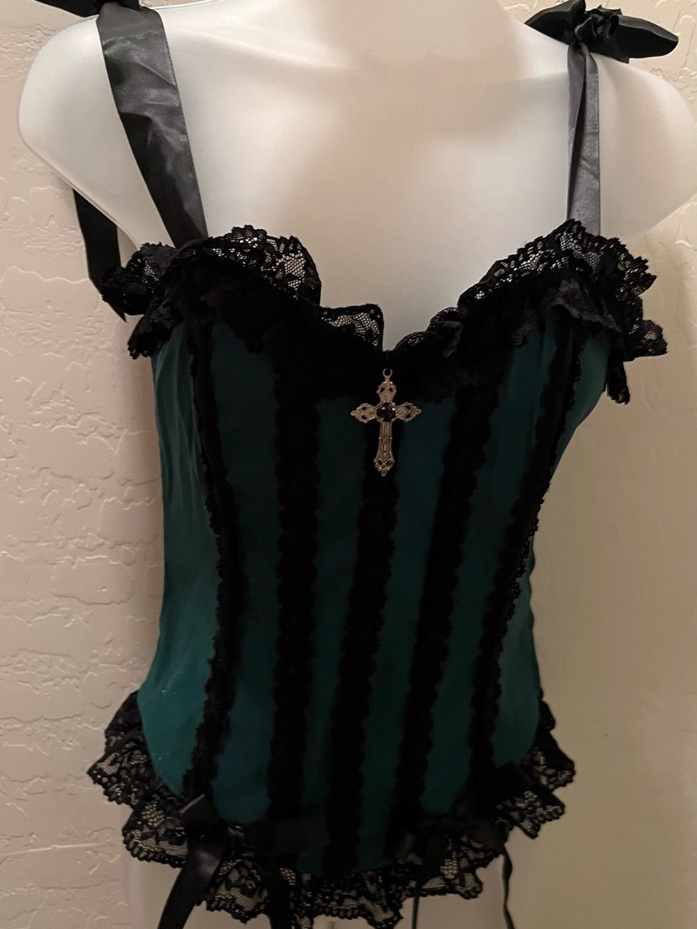 *BNWOT Dolls Kill Widow Green & Black Cross Corset Size Small*